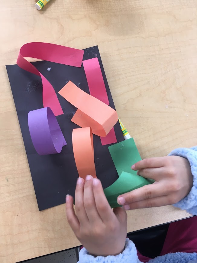 Basic elements of paper-strip sculptures are the paper strips and the